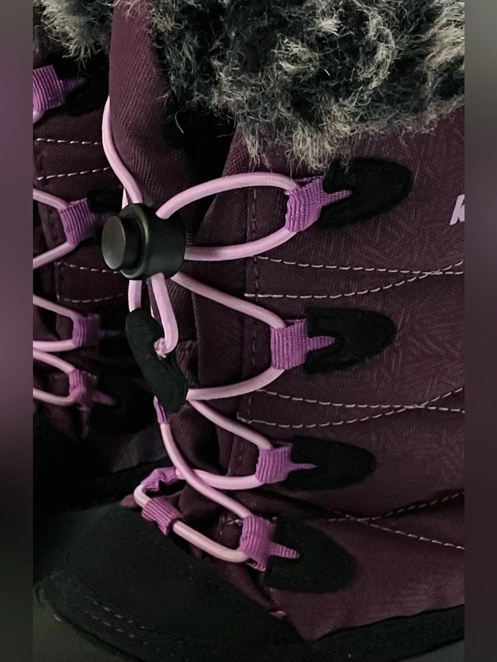 Girls Kamik Two Tone Purple and Black Kids' Snow Boots with Faux Fur Cuff Size 4